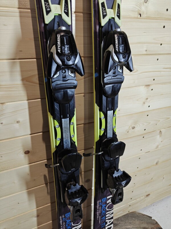 LYŽE ATOMIC NOMAD BLACK EYE Ti 174CM